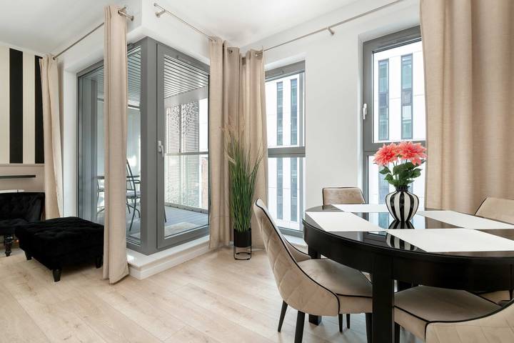 Ganze Ferienwohnung, Elegant Studio with Balcony | Granary Island in Danzig, Zatoka Gdańska