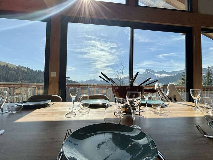 Chalet espacioso con sauna y jacuzzi, cerca de Notre-Dame-de-Bellecombe in Notre-Dame-de-Bellecombe, Albertville region