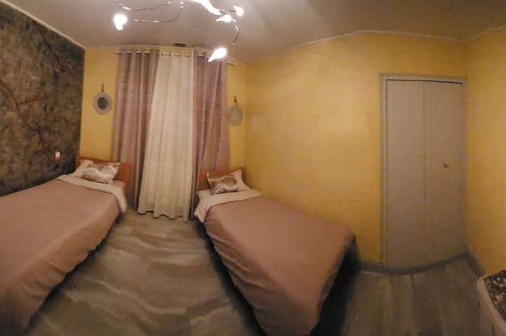 Location de vacances pour 9 personnes, avec terrasse et jardin, animaux acceptés à Saint-Amour - 2