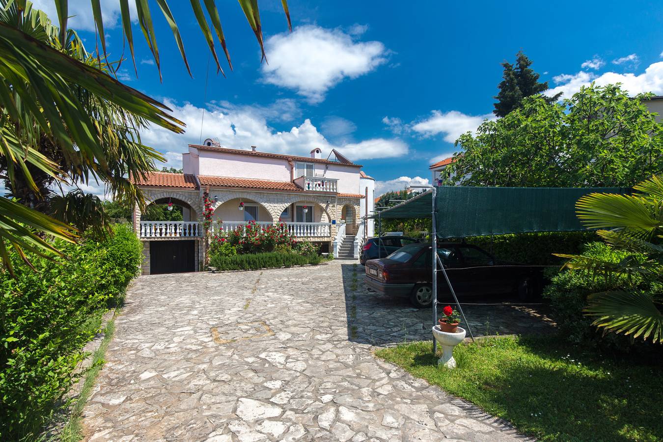 Ganzes Studio, Studio mit Balkon und Pool  in Malinska-Dubašnica, Krk