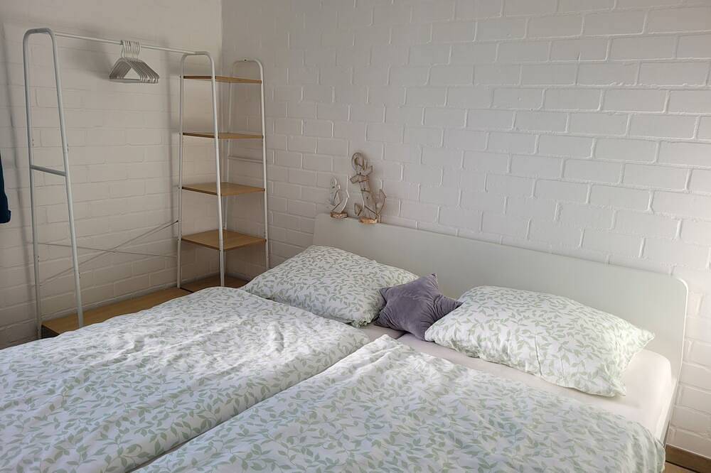 Charming vacation home \"Strandgut\" with garden on the Grevelingenmeer South Holland in Herkingen, Goeree-Overflakkee