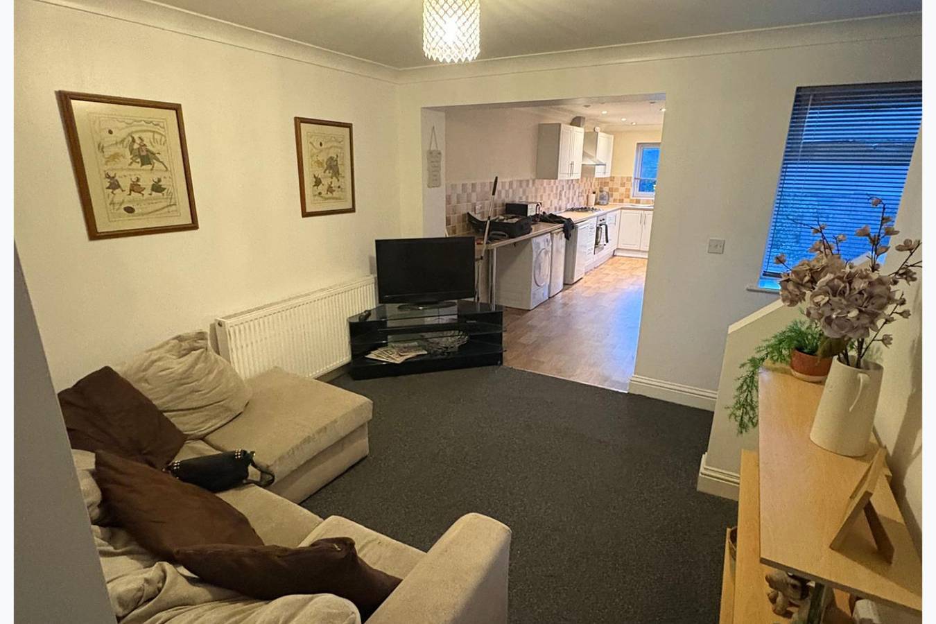 3 Bed - Sleeps 6 - Parking - Central Canterbury in Kent