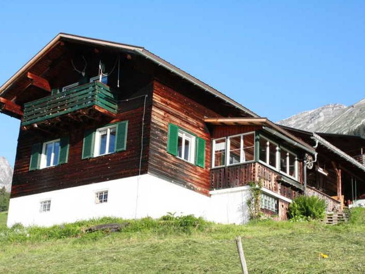 Ferienhaus für 9 Personen, mit Balkon und Garten sowie Ausblick in Au