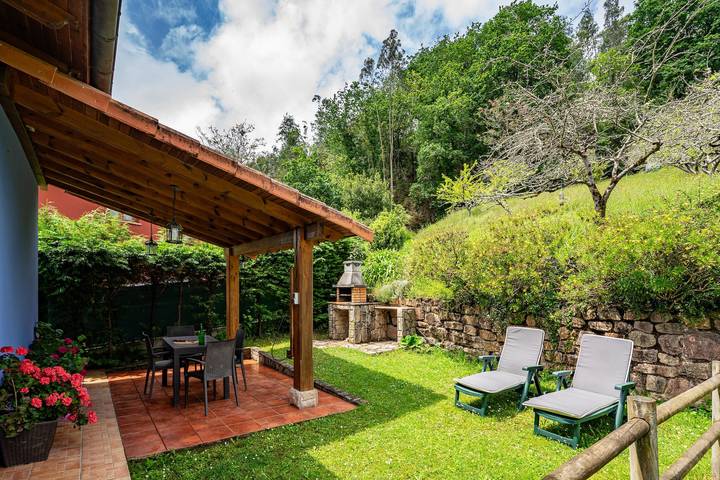 Casa rural para 4 personas, con Balcón y Jardín