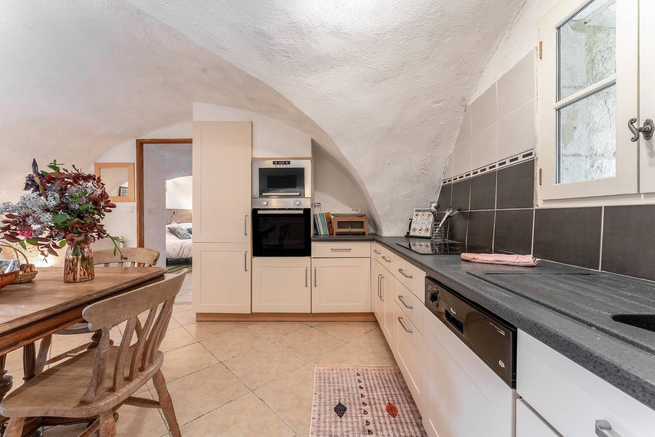 Gîte für 2 Personen mit gardoisem Gewölbe in einem Mas aus dem 16. Jh., 15 km von Uzès in Lussan, Nimes und Umgebung