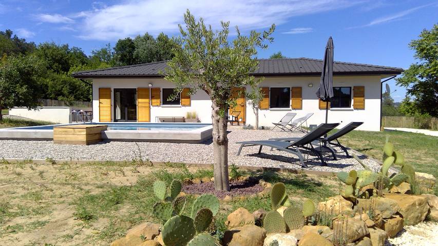 Villa pour 6 personnes, avec piscine ainsi que jardin et terrasse dans le Gard - 2
