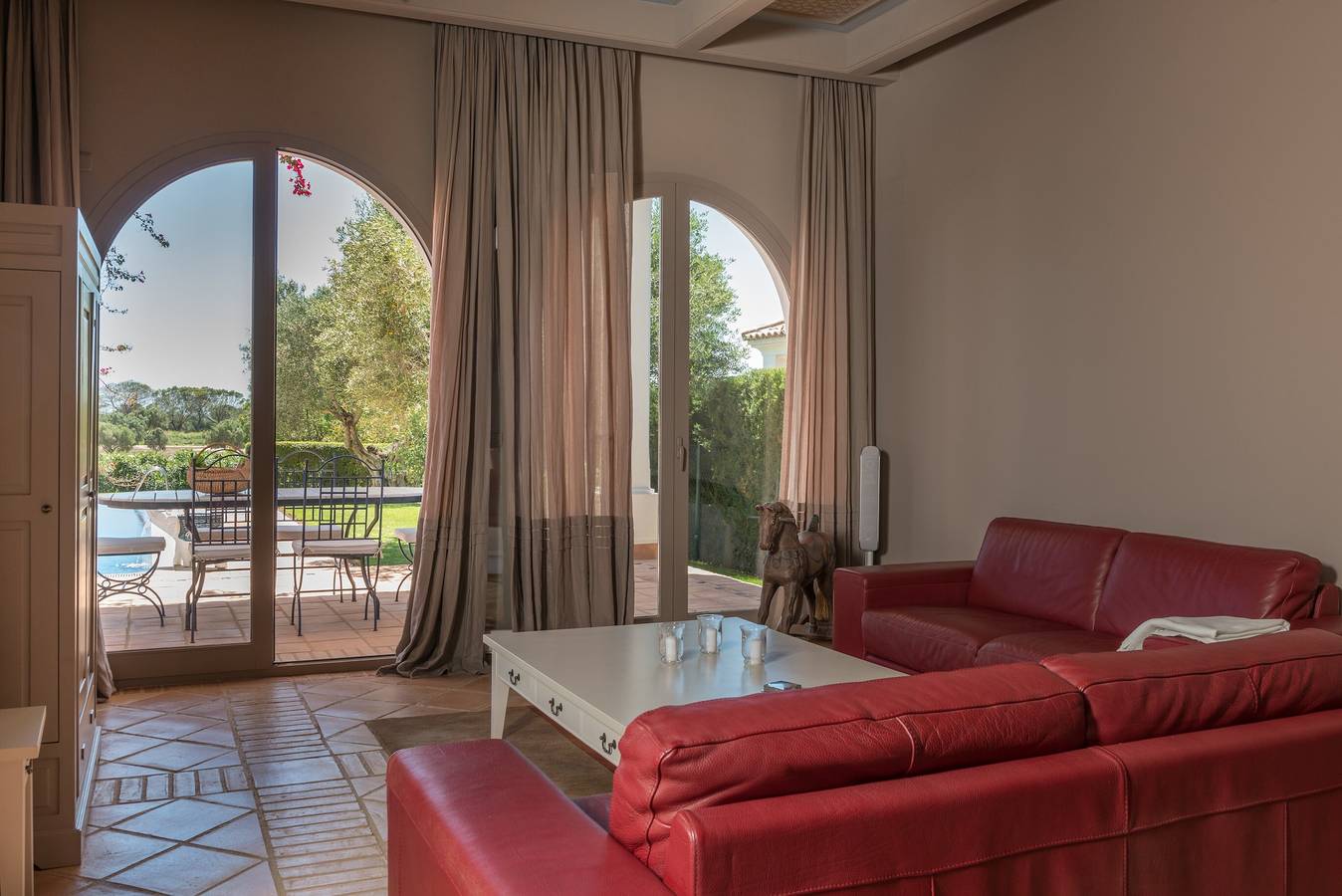 "Villa Orquidea" con piscina, Wi-Fi, jardín y terraza in Benalup-Casas Viejas, Costa de la Luz