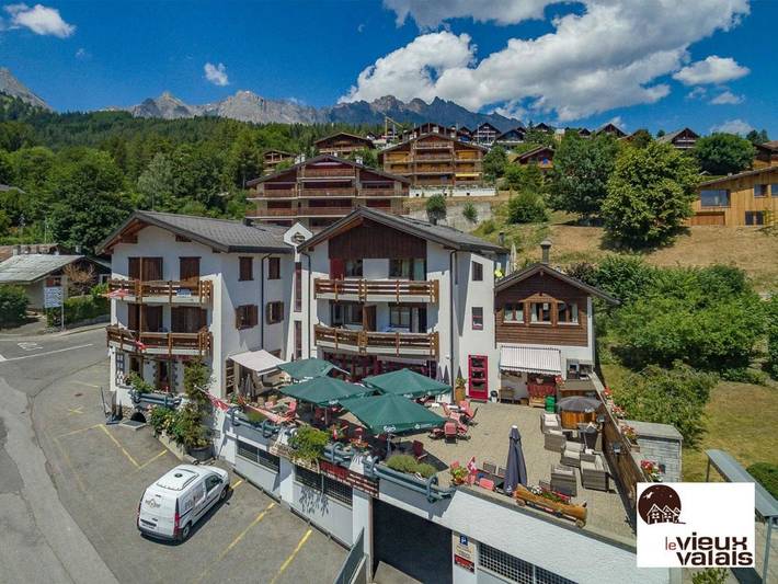 Appart’hôtel pour 4 personnes, avec vue et terrasse, animaux acceptés