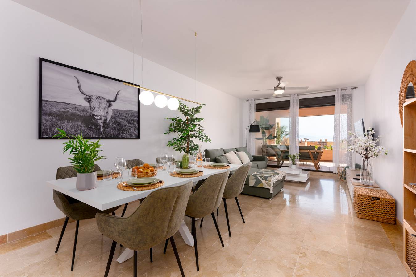Entire apartment, Duquesa Village 2450 Sunny Views in Duquesa Village, Manilva