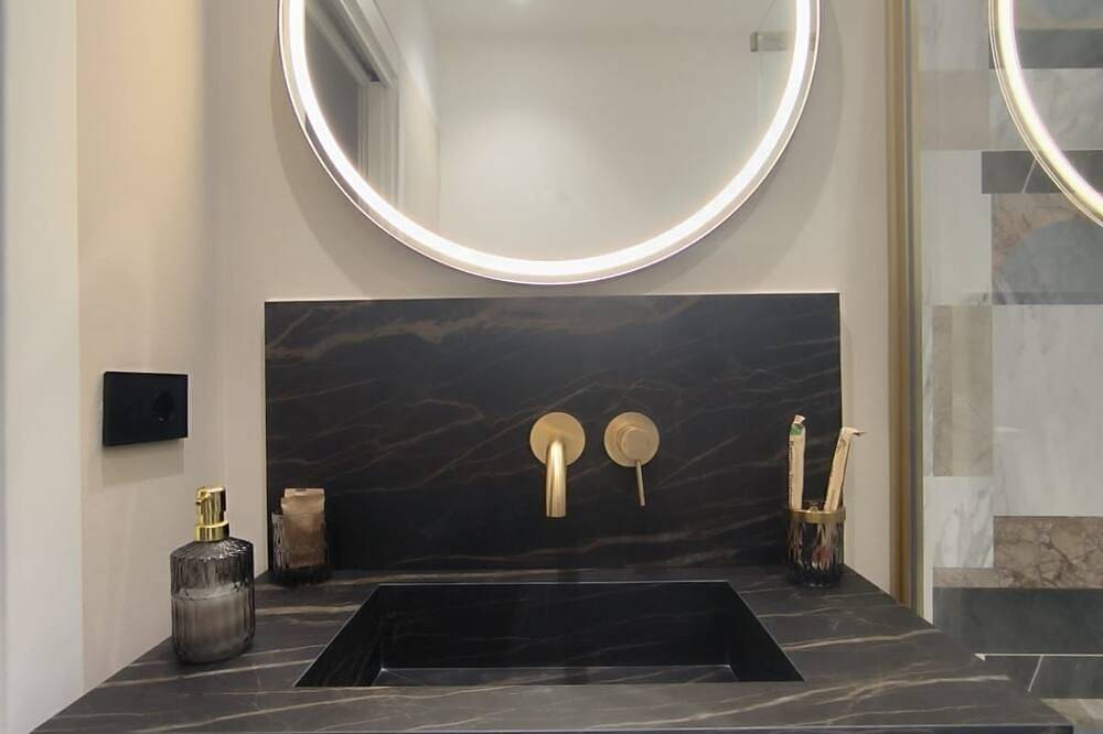 Suite Villa Palagonia: if you are looking for a refined stay in Bagheria! in Bagheria, Palermo Province