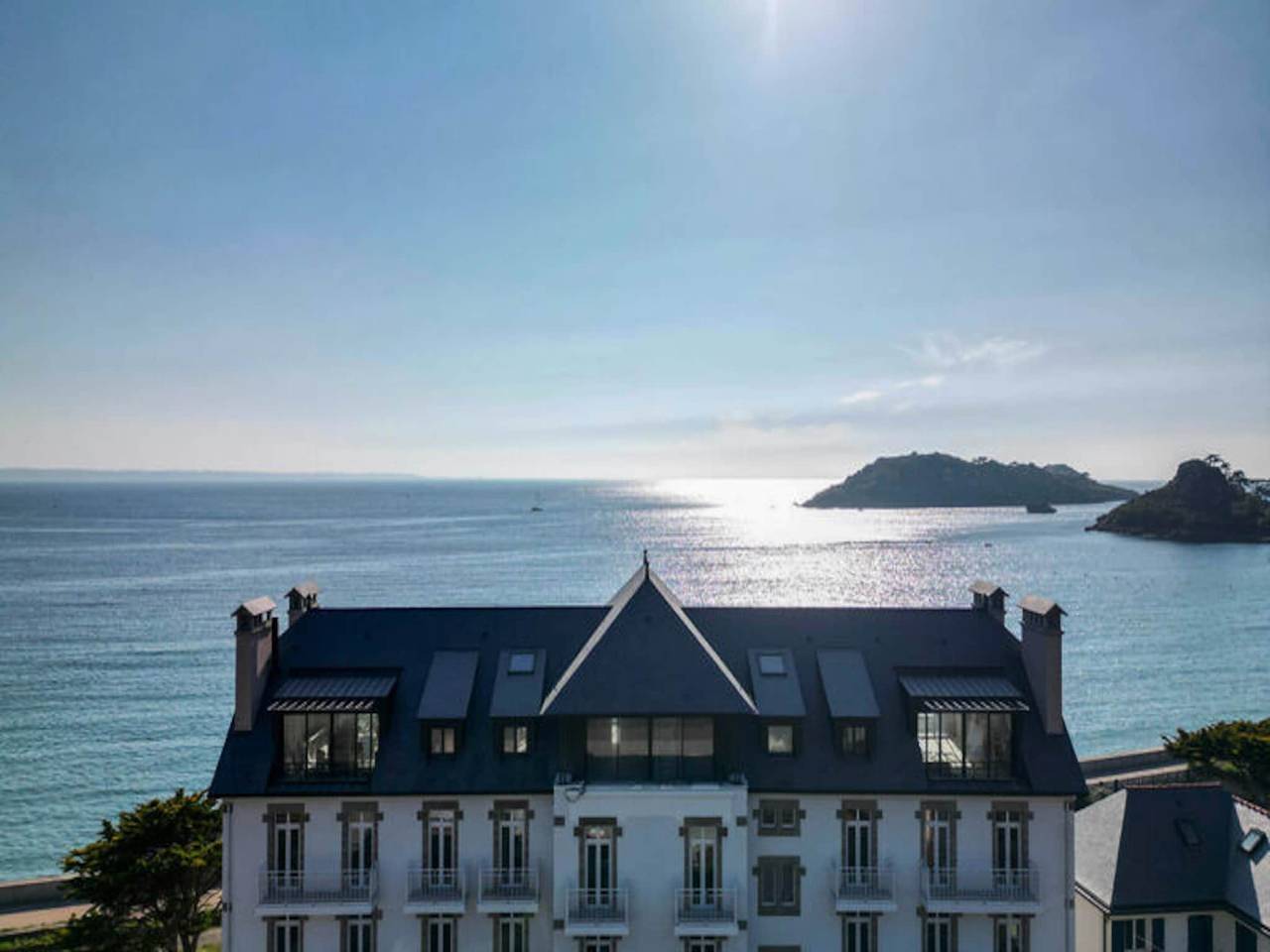 Milliau T2 Â· Luxury 1 Bedroom Apartment with Sea V in Trébeurden, Côte de Granit Rose