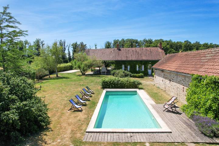 Villa pour 42 personnes, avec piscine ainsi que terrasse et jardin en Bourgogne - 3