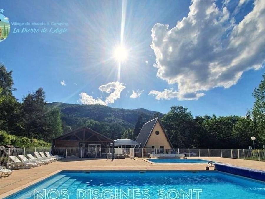 Camping La Pierre de L'Aigle  - Bungalow toilé 5 personnes - Tente Toilee Kiwi 1 à 6 Personnes in La Bréole, Région de Barcelonnette