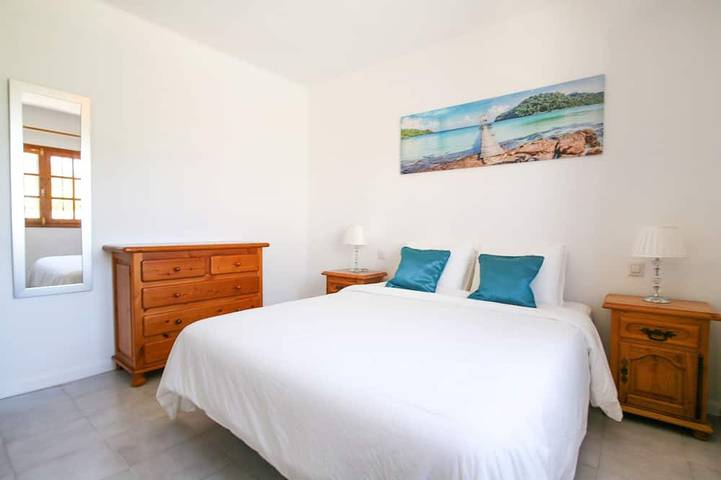 Stylish & spacious villa with terrace & garden in Puerto del Carmen, Tías