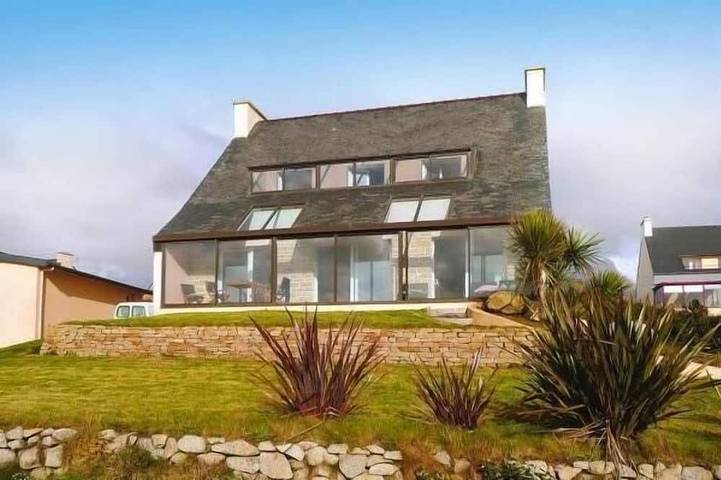 Ferienhaus für 6 Personen, mit Balkon und Garten sowie Pool