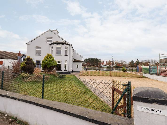 Holiday rental for 18 people, with garden in Mablethorpe