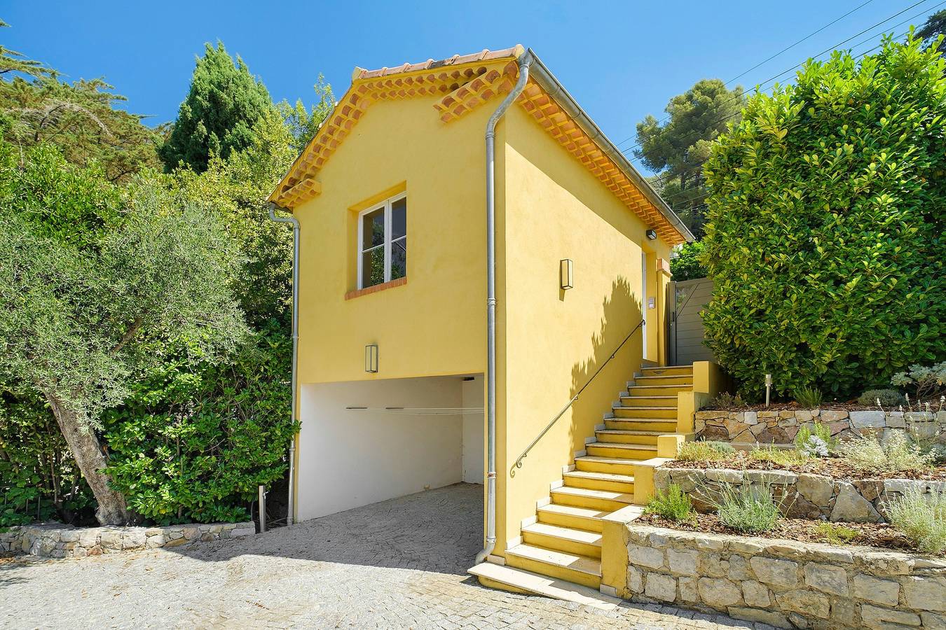 Chambre Lavande en rez de jardin in Grasse, Côte méditerranéenne (France)
