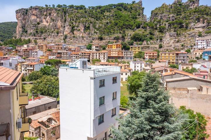 Gîte pour 3 personnes, avec vue et terrasse à Ulassai - 2