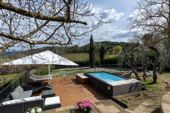 Ferienhaus für 6 Personen, mit Balkon und Whirlpool sowie Garten in San Gimignano