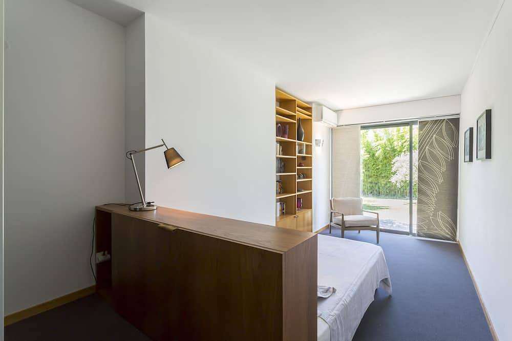 Modern Luxury House in Provence in Cadenet, Parc naturel régional du Luberon