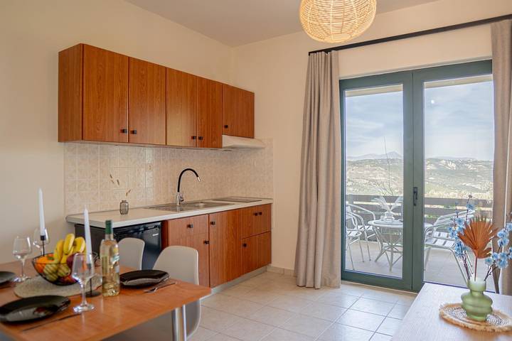 Holiday rental for 3 people, with Terrace and Garden as well as Pool in Heraklion