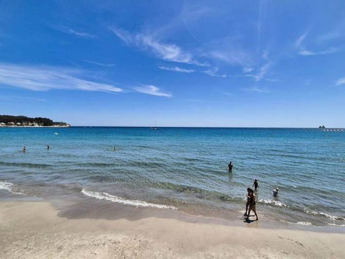 Gîte pour 4 personnes, avec balcon, adapté aux familles dans Plage des Sablettes - 2