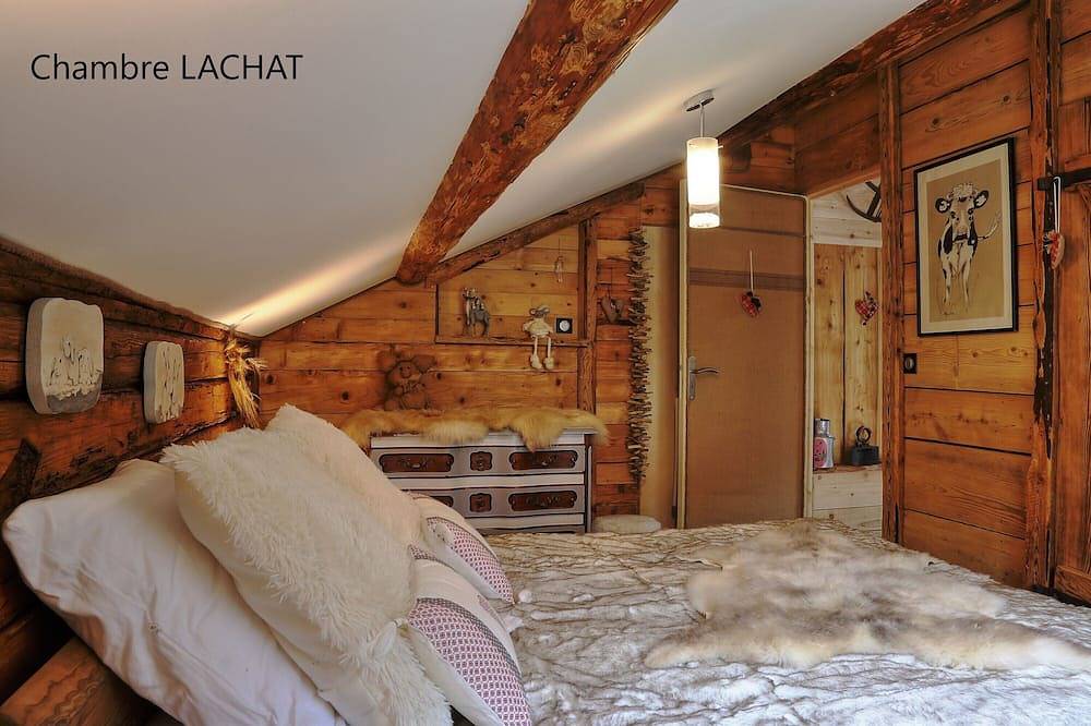 Chalet Le Bois Du Roc con gran jacuzzi in Thônes, Región de Annecy