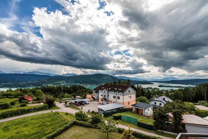 Ferienwohnung für 2 Personen, mit Ausblick und Seeblick sowie Garten, mit Haustier in Krumpendorf am Wörthersee - 4