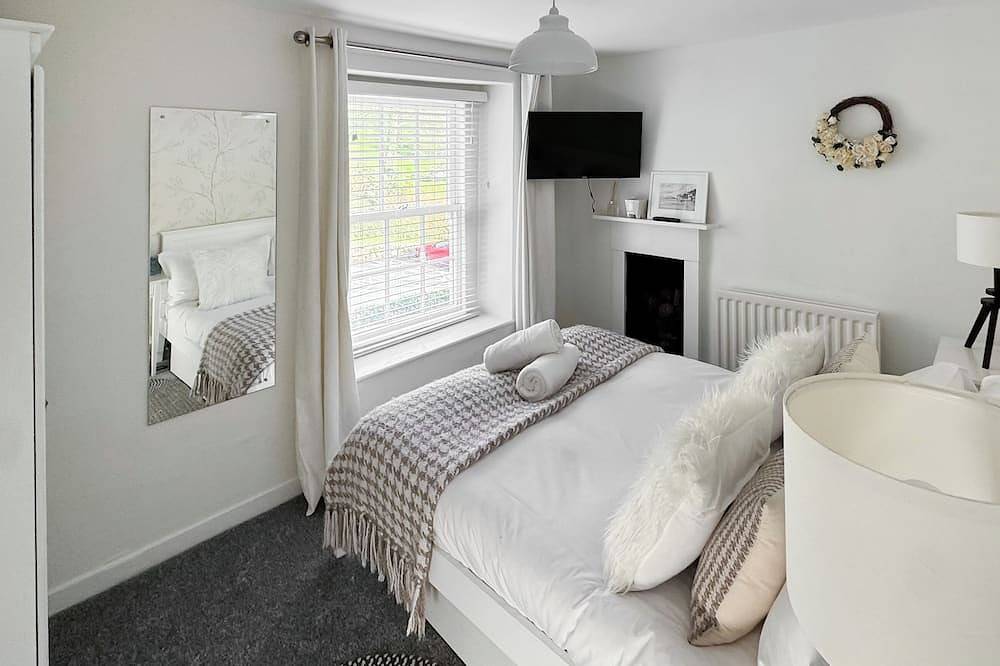 2 bedroom accommodation in Aberdovey in Aberdovey, Snowdonia