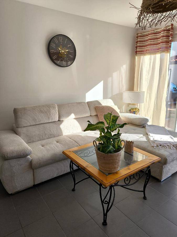 Gîte pour 6 personnes, avec jardin ainsi que terrasse et vue à Genas - 3