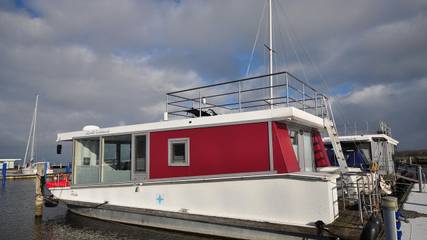 Boot für 3 Personen, mit Terrasse in Ribnitz-Damgarten