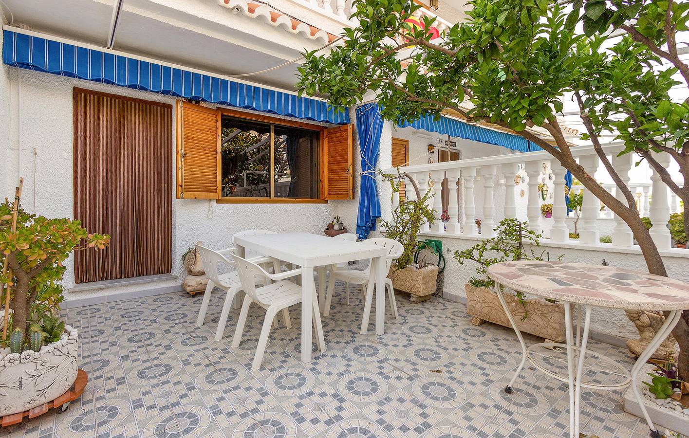 Cozy Apartment with Pool, Terrace & AC near Calas del Este in Santiago Bernabeu, Santa Pola