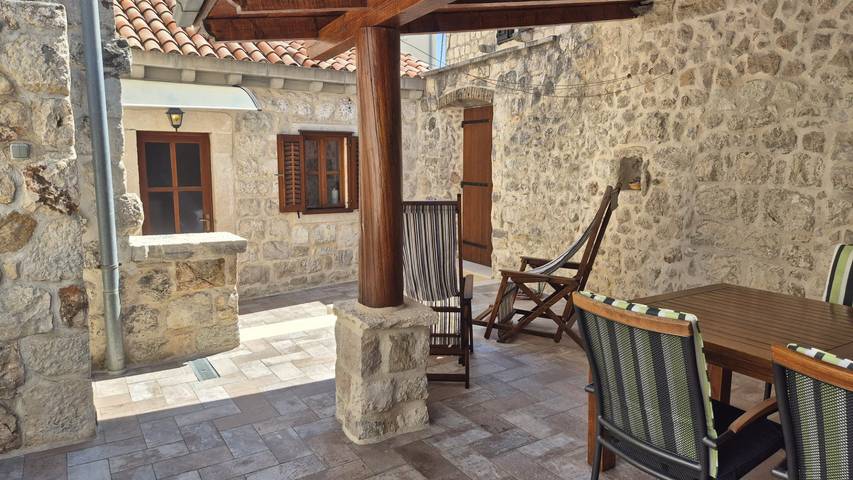 Villa pour 5 personnes, avec terrasse et jardin à Slano - 2