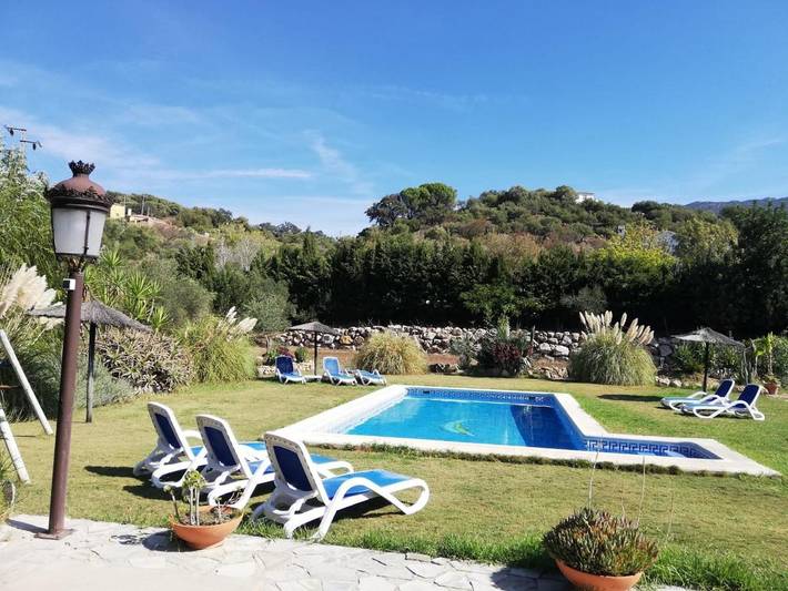 Casa rural para 16 personas, con Terraza además de Jardín y Piscina en Ubrique