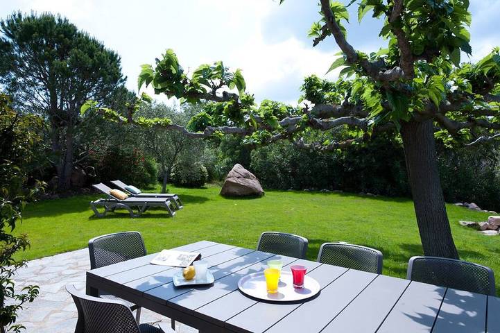 Maison de vacances pour 10 personnes, avec piscine et terrasse, animaux acceptés dans Santa Giulia