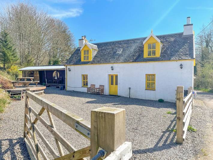 Log cabin for 4 people, with Garden in Fort Augustus