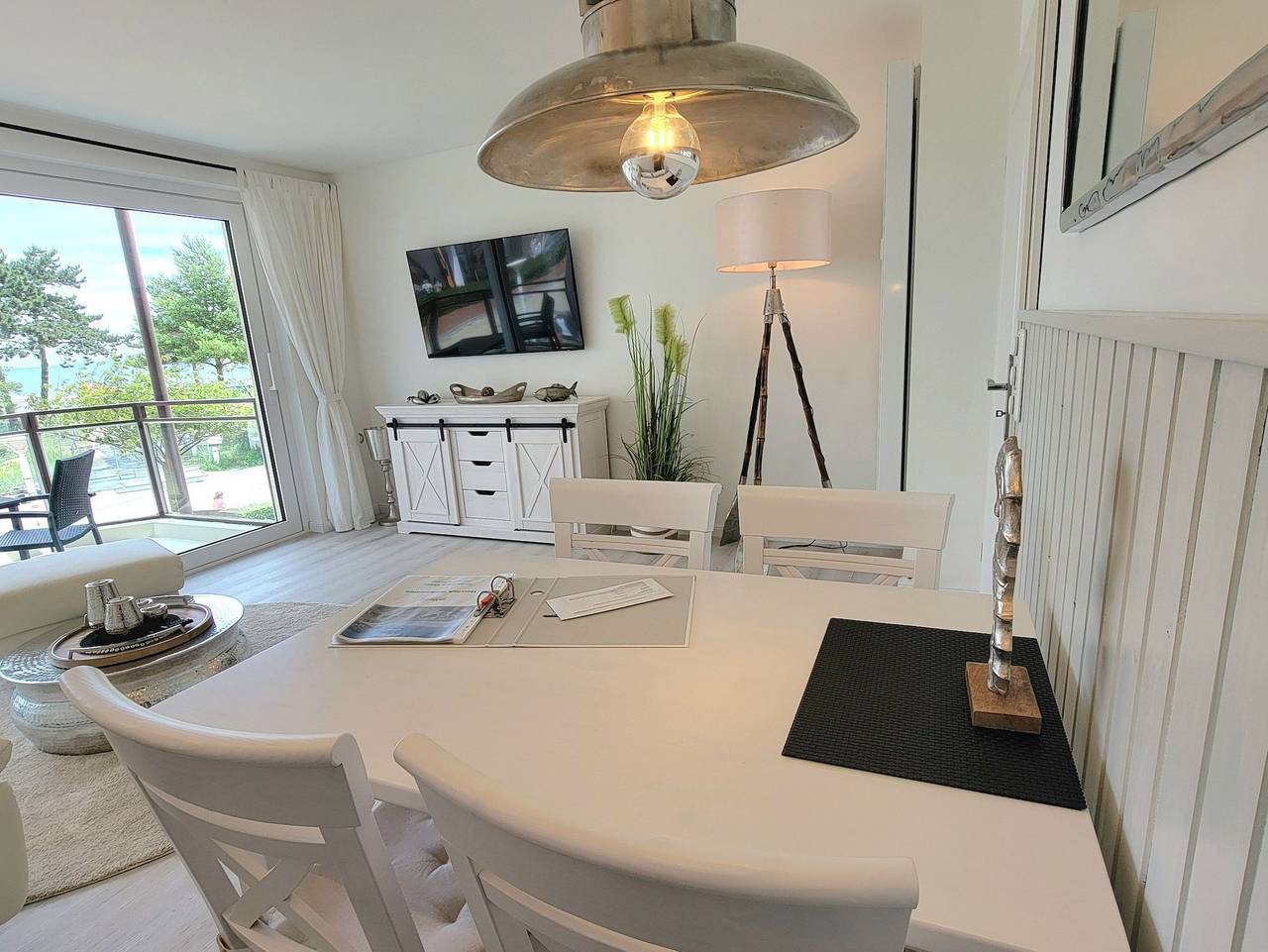 Ganze Ferienwohnung, Strandhaus Meetz - Strandblick 3Zi. 62qm Meerblick, 2xbalkon, 1. Og, o. Fahrst. in Scharbeutz, Ostholstein