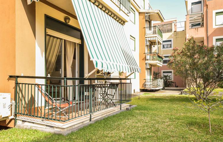Gîte pour 3 personnes, avec terrasse à Giardini-Naxos - 2