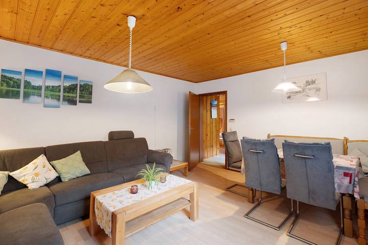 Ganze Wohnung, Ferienwohnung 'Untermetzgers' mit Bergblick, privater Terrasse und Wi-Fi in Alpirsbach, Kinzigtal