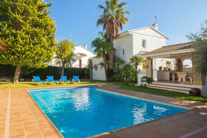 Casa rural para 8 personas, con terraza y jardín, Familias con niños en Calafell