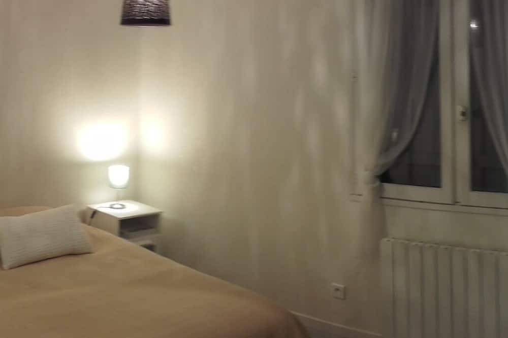 Appartement entier, Joli appartement 30m2 calme commerces 2mn à pied in Saint-Étienne-de-Montluc, Région de Nantes