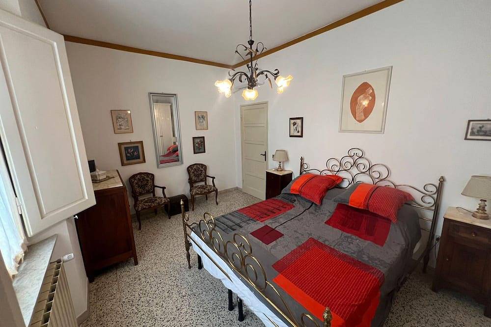 Apartamento entero, Apartamento 'Unique in Rosignano' con Balcón, Wi-Fi y Aire Acondicionado in Rosignano Marittimo, Costa Etrusca