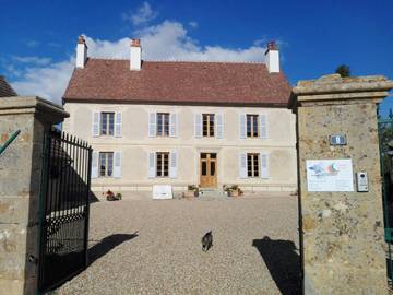Cottage pour 2 personnes, avec vue et jardin à Cercy-la-Tour