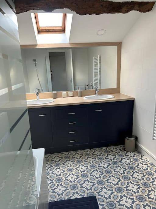 Location de vacances pour 4 personnes, avec jardin et vue à Prissé - 2