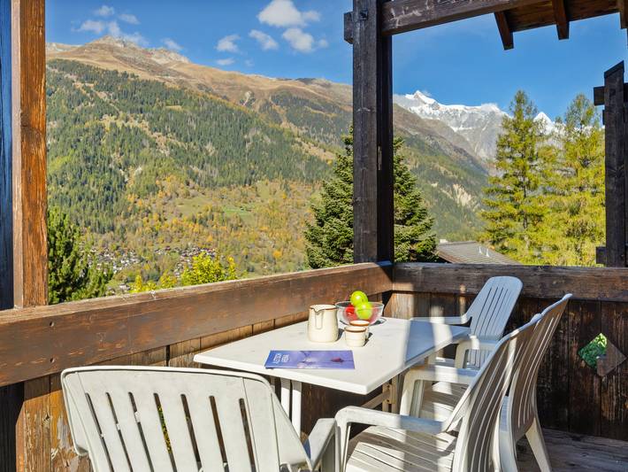 Ferienwohnung für 6 Personen, mit Balkon und Ausblick sowie Garten, mit Haustier in Ernen - 2