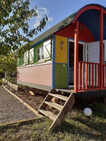 Tente pour 2 personnes, avec vue ainsi que jardin et terrasse dans le Var