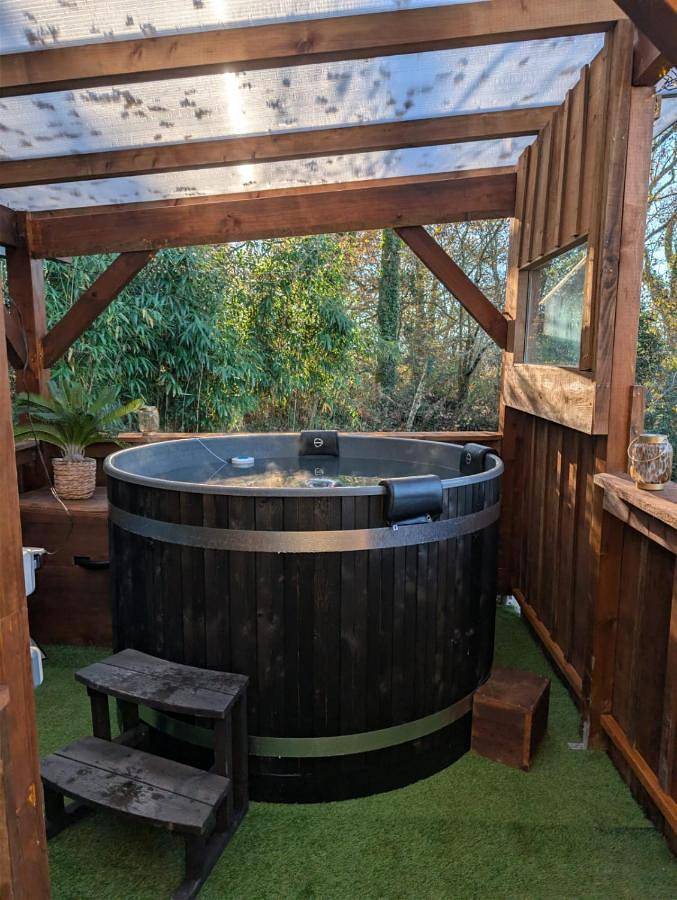 Tente pour 3 personnes, avec jacuzzi ainsi que jardin et sauna en Pyrénées-Atlantiques - 2