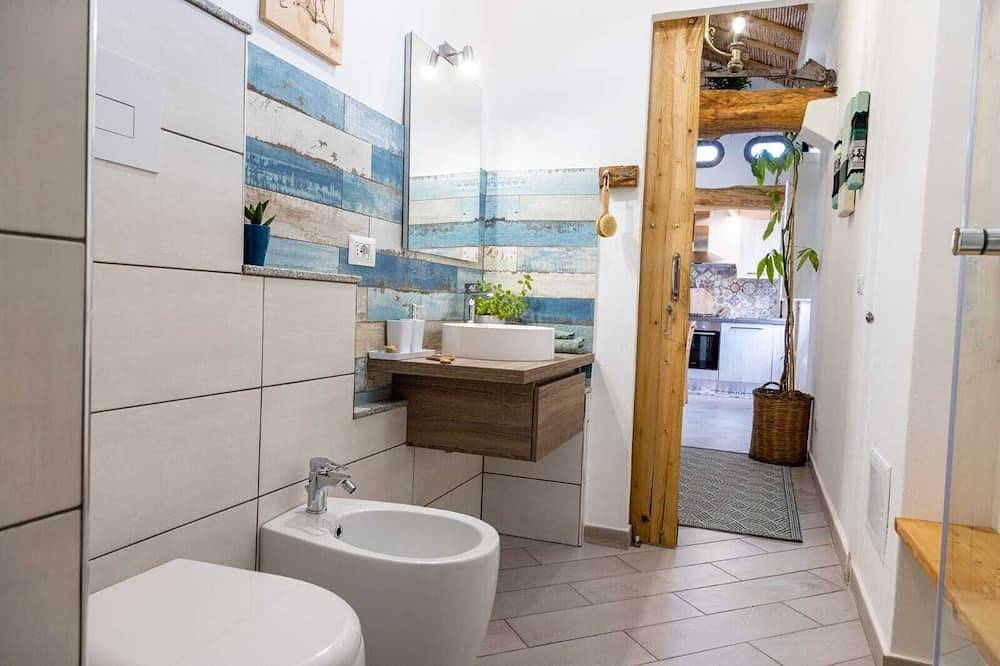 Ganze Wohnung, 900 mt from the historic center of Tortolì and 5 km from all the most beautiful beaches. in Tortolì, Ogliastra Provinz