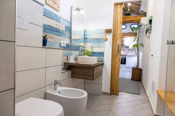 Ganze Wohnung, 900 mt from the historic center of Tortolì and 5 km from all the most beautiful beaches. in Tortolì, Ogliastra Provinz