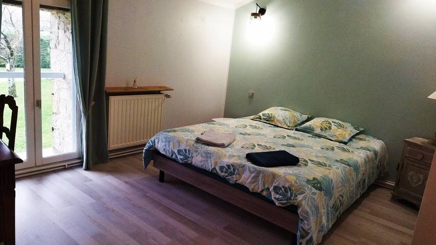 Location de vacances pour 2 personnes, avec jardin dans Villiers-en-Bois